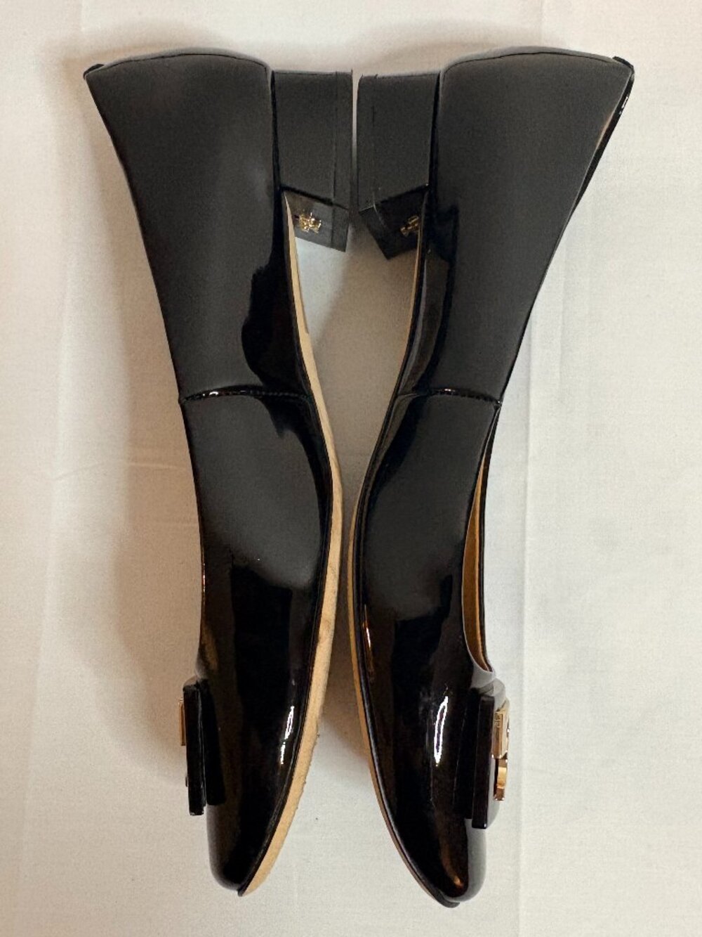TORY BURCH Gigi Pumps Low Heel Black Patent Leather Sz 6.5M Slip On 31439 Nice! - Picture 4 of 11